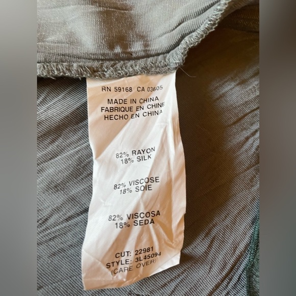 Karen Kane cap sleeve top - Picture 4 of 8